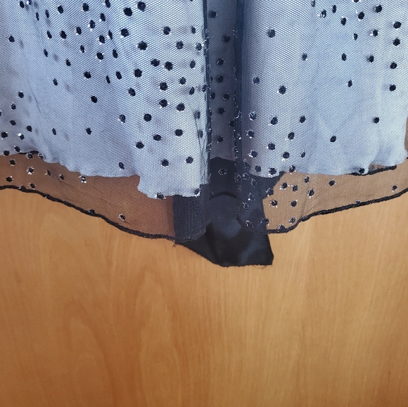 💥3 for $15💥Jessica Grey w/ Black overlay sparkly cocktail 👗 - Picture 3 of 8